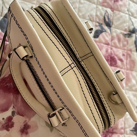 Marc Jacobs Mini Cruiser Satchel - Picture 4 of 7